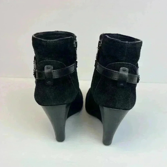 Tory Burch Aaden Women's 9.5 M Ankle Boots Black Suede Harness Logo Emblem Wedge - Picture 8 of 9